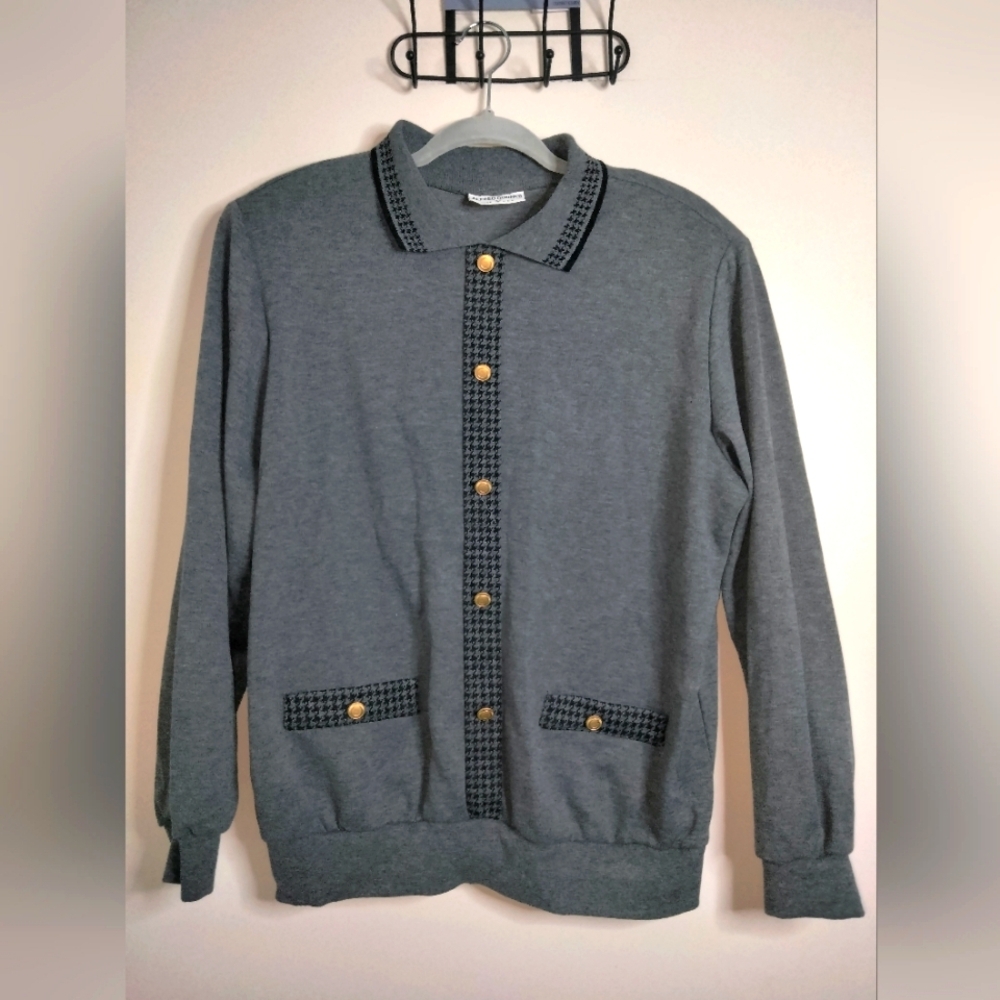 Alfred Dunner (Size L) Gray & Houndstooth Pattern Gold Button LS Sweater